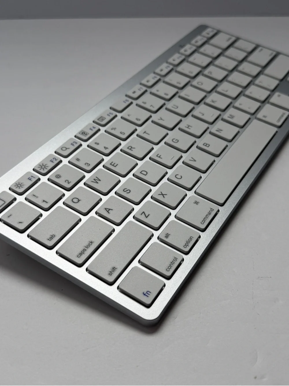 Silver Wireless Bluetooth Keyboard - Slim US Layout